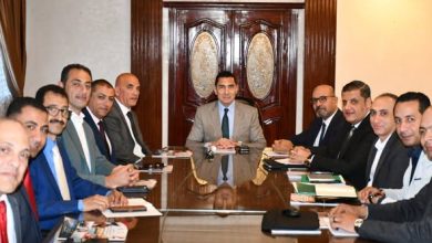 نبيل يعقد اجتماعًا مع مجلس إدارة اتحاد التجديف لمتابعة خطة العمل واستعراض الرؤية المستقبلية