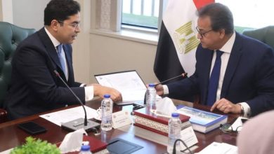 وزير الصحة يناقش تعزيز التعاون مع جمعية الإيثار لتطوير مستشفى الكبد المصري ببلطيم