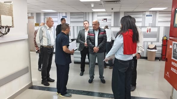 وزير الكهرباء والطاقة المتجددة يتفقد مستشفى الكهرباء بمنطقة ألماظة ويتابع سير العمل