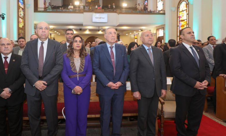 وزيرة التنمية المحلية والبيئة تشارك في احتفالية الطائفة الإنجيلية بعيد القيامة المجيد