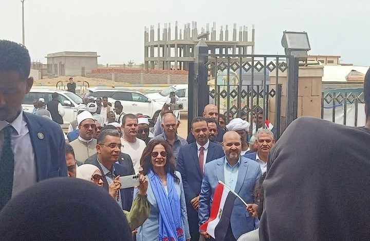 وزيرة الثقافة تعلن البدء الفوري في رفع كفاءة قصر ثقافة شلاتين