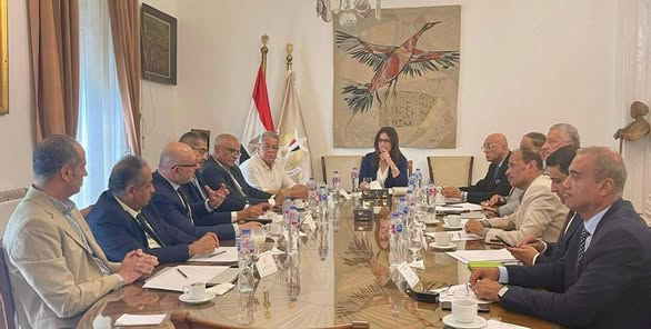 الدكتورة جيهان زكي وزيرة الثقافة: نستهدف "صفر مخازن" خلال أشهر.. والعدالة الثقافية تعني وصول الكتاب إلى كل مكان في الجمهورية