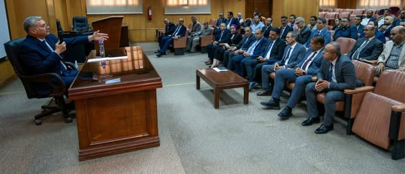 خلال لقائه بالكوادر الشابة.. وزير البترول والثروة المعدنية يبحث سبل الارتقاء بمكانة مصر في المؤشرات العالمية للاستثمار التعديني