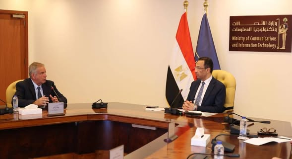 وزير الاتصالات وتكنولوجيا المعلومات يبحث مع غرفة صناعة تكنولوجيا المعلومات والاتصالات