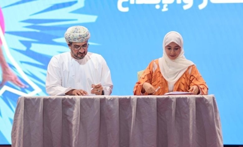 شراكة عربية لدعم المبدعين والمبتكرين بين المجلس العربي للإبداع والابتكار وكلية التربية بالرستاق