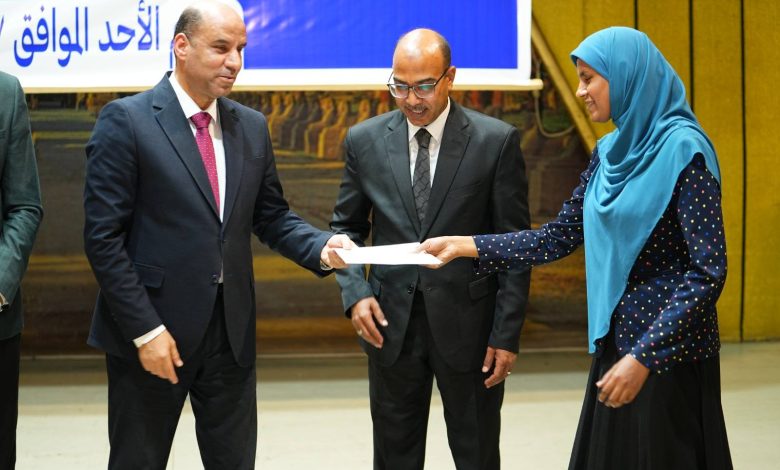 تمكين المرأة.