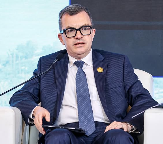 رستم يشارك بالجلسة النقاشية "تعزيز النمو الاقتصادي والتنافسية ودعم القطاع الخاص في العصر الرقمي"
