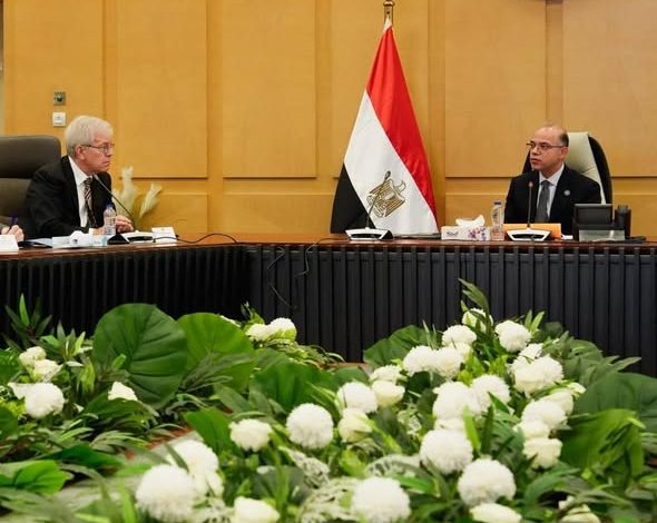 فريد يبحث مع وفد أمريكي تطورات العلاقات التجارية بين البلدين