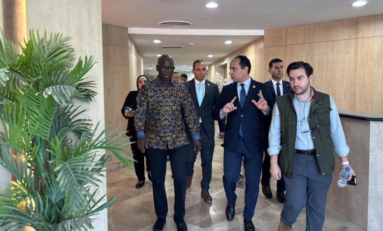 ︎نائب رئيس مجموعة البنك الدولي يزور مستشفى رعاية الافتراضي بالإسماعيلية
