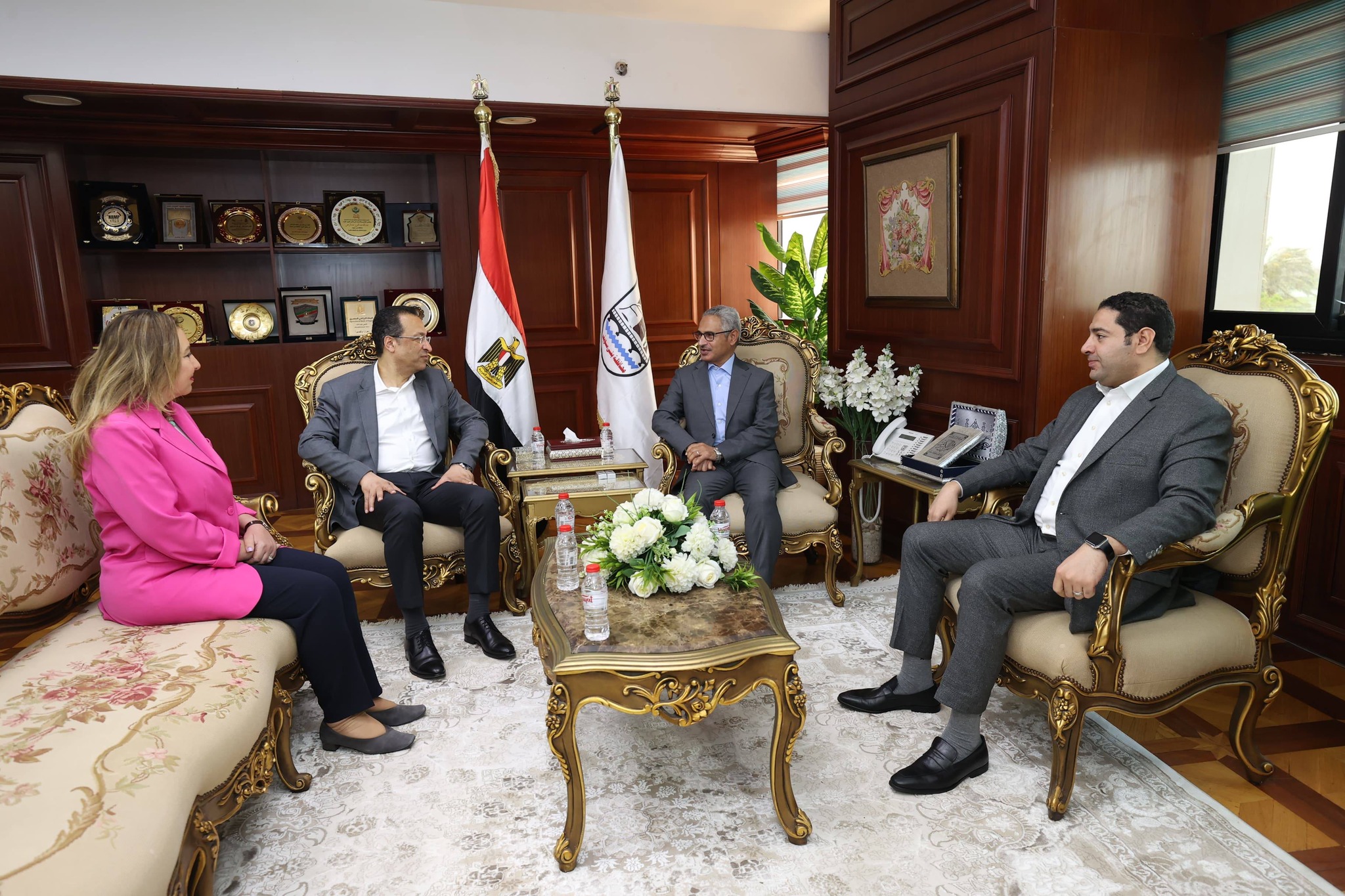 وزير الاتصالات وتكنولوجيا المعلومات يبحث مع محافظ بني سويف آليات تعزيز التعاون في مجالات الاتصالات وتكنولوجيا المعلومات