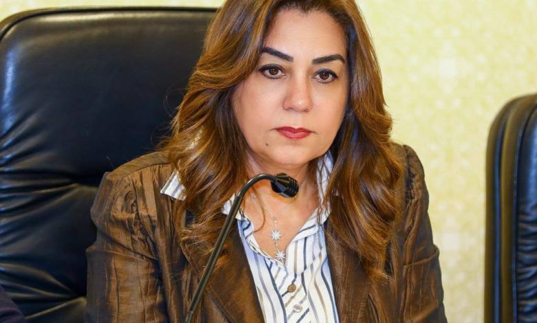وزيرة التنمية المحلية والبيئة توجه بإحالة مسئولي الأملاك والإدارة الهندسية والتصالح والمتغيرات بـ3مراكز بأسوان لجهات التحقيق المختصة