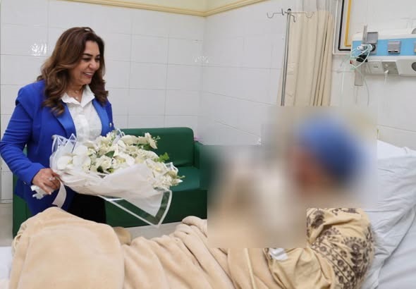 في لفتة إنسانية.. وزيرة التنمية المحلية والبيئة ومحافظ كفرالشيخ ورئيسة المجلس القومي للمرأة يطمئنون على رئيسة قرية تفتيش أبوسكين بالمستشفى العام