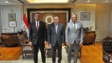 قنصوة يستقبل محافظ البحر الأحمر لبحث آليات التعاون في مشروعات التنمية والخدمات بالمحافظة