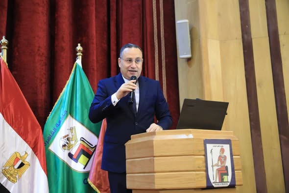 وزير التعليم العالي ورئيس جامعة القاهرة يشهدان الإعلان عن نتائج النسخة الثانية من مبادرة "قصري"