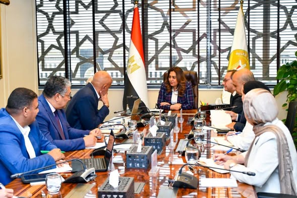 د. منال عوض تلتقي ممثلي جمعية المحافظة على البيئة بالغردقة (هيبكا) لمتابعة جهود حماية البيئة البحرية وتعزيز استدامة الموارد الطبيعية