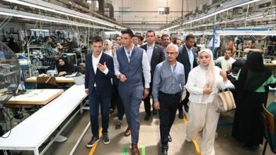 وزير الصناعة يواصل جولته بمحافظة بنى سويف بتفقد مصنعين متخصصين في الصناعات المعدنية والملابس الجاهزة بمنطقة بياض العرب الصناعية ومصنع للمنتجات الغذائية بمنطقة بني سويف الجديدة