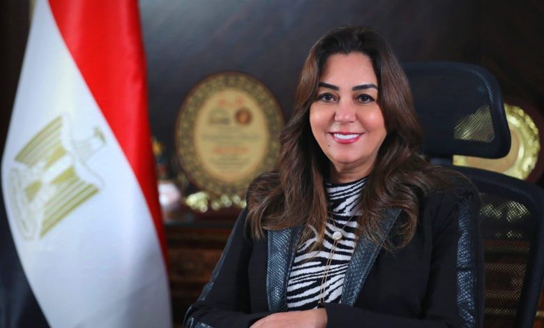 وزيرة التنمية المحلية والبيئة تتابع نتائج المرور الميداني لقطاع التفتيش والرقابة والإدارة المركزية للتحول الرقمي بالوزارة على أحياء محافظة بورسعيد