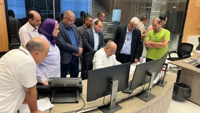 عصمت يتابع سير العمل في المركز القومي للتحكم في الطاقة