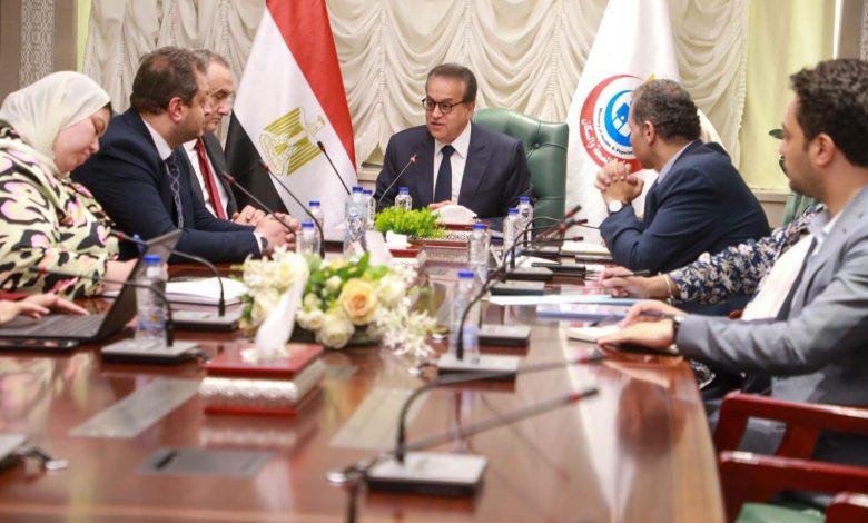 وزير الصحة يبحث مع رئيس مركز باراكير لطب العيون إنشاء فرع بالقاهرة وتعزيز التعاون الطبي