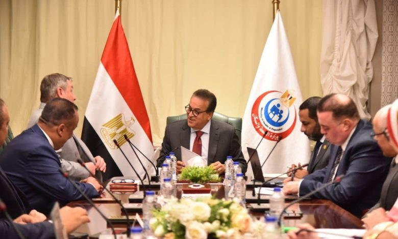 وزير الصحة يبحث مع شركتي DIAGAST وThink Pro نقل تكنولوجيا تصنيع كواشف وأنظمة فصائل الدم إلى مصر
