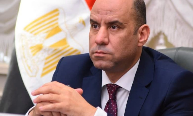 بتوجيهات الوزير حسن رداد.. حملات مكثفة لتنفيذ القانون والوقاية من مخاطر العمل وحماية العمال