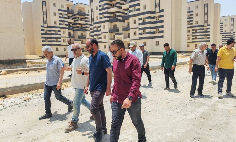 وزيرة الإسكان تتابع الموقف التنفيذي لعدد من المشروعات السكنية