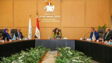 وزيرة الإسكان تتابع موقف مشروعات مياه الشرب والصرف الصحي بمحافظة القليوبية ومدينة العبور