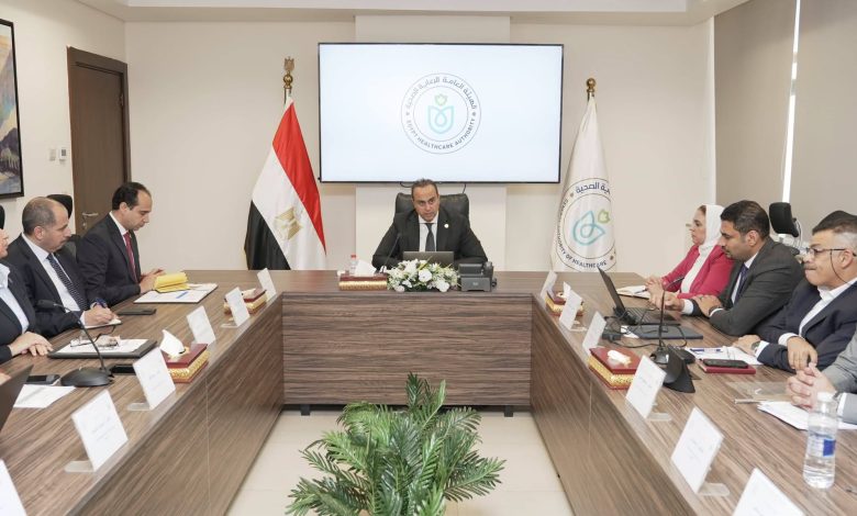 رئيس هيئة الرعاية الصحية يتابع انتظام تقديم الخدمات الطبية ومؤشرات قوائم انتظار المرضى