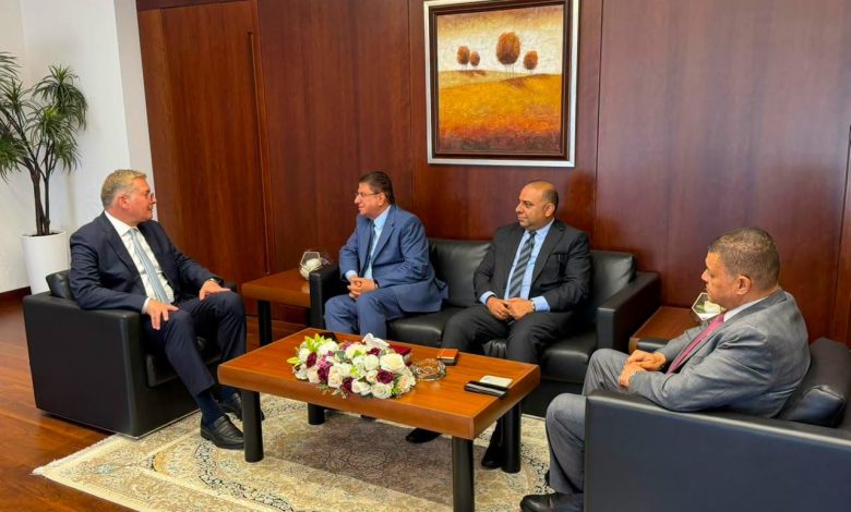 وزير البترول والثروة المعدنية يبحث مع الرئيس التنفيذي لشركة مناجم الفوسفات الأردنية التعاون في الصناعات التعدينية وتعظيم القيمة المضافة للفوسفات