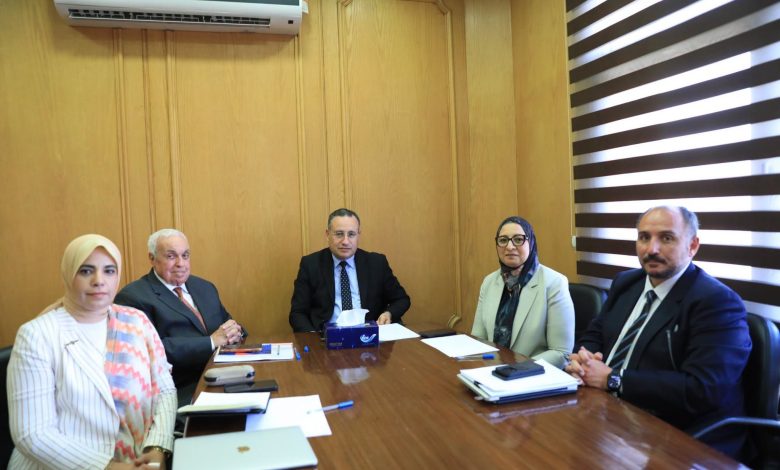 وزير التعليم العالي يترأس اجتماع اللجنة العليا للقوافل التنموية الشاملة