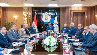 وزير الدولة للإنتاج الحربي يتابع خطط تطوير شركات إنتاج الذخائر