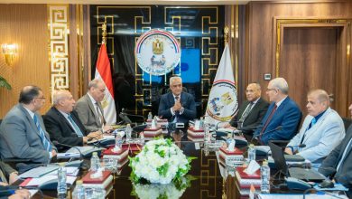 وزير الدولة للإنتاج الحربي يترأس اجتماع اللجنة العليا للقيادات لمتابعة منظومة التدريب ويؤكد: تأهيل الكوادر الفنية والقيادية أولوية لدعم التطوير وزيادة الإنتاجية