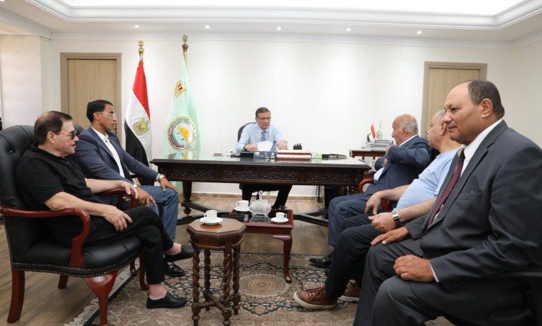وزير الزراعة يلتقي "منتجي الدواجن" لبحث آليات تطوير الصناعة ودعم المربين
