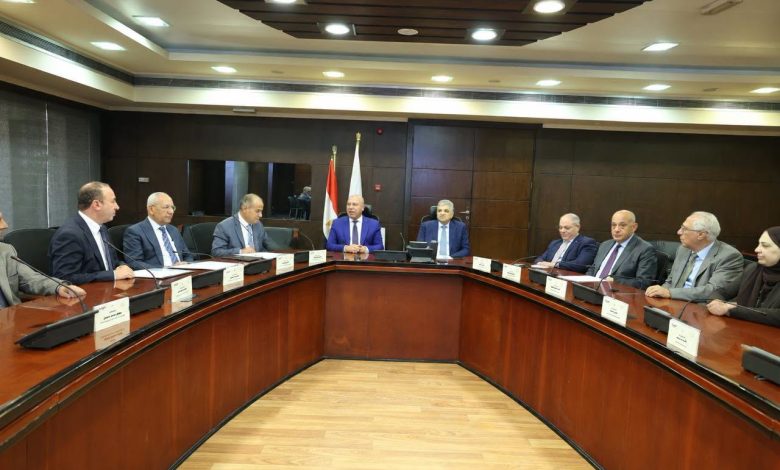 وزير النقل يرأس اجتماع الجمعية العامة غير العادية لشركة موانئ مصر البحرية