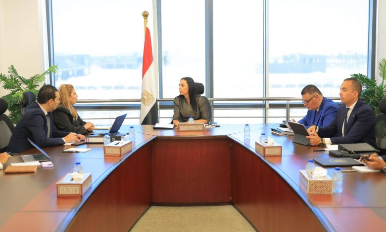 وزيرة التضامن الاجتماعي تتابع الخطة التنفيذية لصندوق دعم الصناعات الريفية والبيئية
