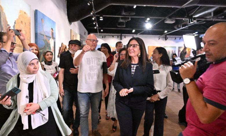 وزيرة الثقافة تفتتح معرض "30 يونيو