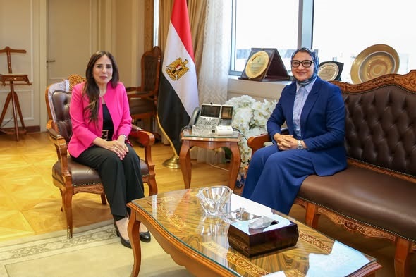 وزيرة الإسكان تستقبل محافظ الوادي الجديد بمقر الوزارة لمتابعة عدد من ملفات العمل والمشروعات التنموية بالمحافظة