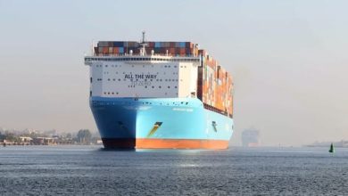 ربيع: "قناة السويس تشهد العبور الأول لسفينة الحاويات BANGKOK MAERSK ضمن قافلة الشمال بحمولة 190 ألف طن"