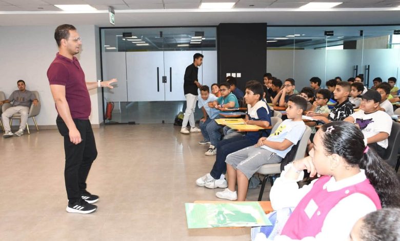 مركز الإبتكار وريادة الأعمال بجامعة عين شمس يستضيف طلاب جامعة الطفل ضمن فعاليات البرنامج