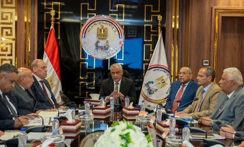 جمبلاط يتابع الموقف التنفيذي للتعاقدات وخطط تطوير شركات الإنتاج الحربي المصنعة للذخائر