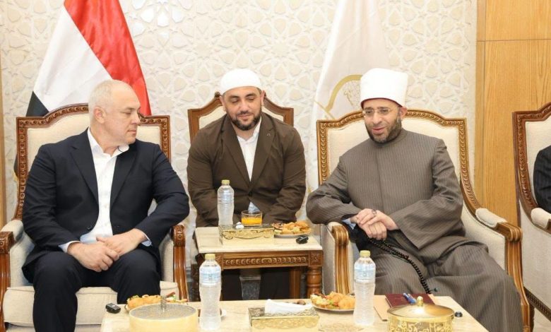 وزير الأوقاف يستقبل وفدًا من داغستان بمسجد مصر الكبير