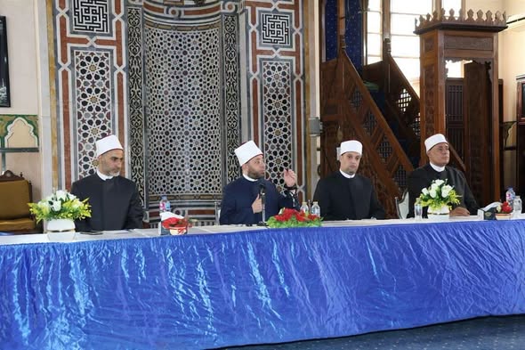 وزير الأوقاف يعقد اجتماعًا مع أئمة أوقاف الجيزة لبحث تطوير العمل الدعوي والارتقاء بالأداء