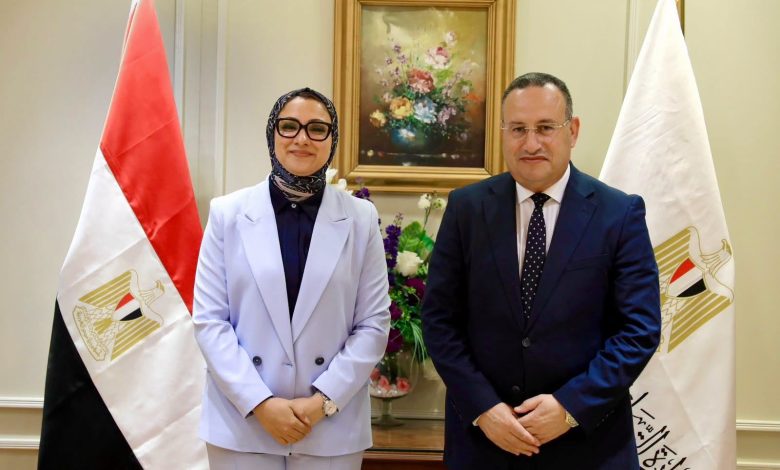 وزير التعليم العالي يستقبل محافظ الوادي الجديد لبحث دعم المشروعات التعليمية والصحية وتعزيز التعاون مع المحافظة