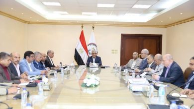 وزير الدولة للإنتاج الحربي يبحث مستجدات الإنتاج وخطط تطوير الشركات التابعة