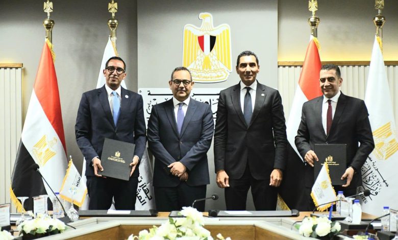 لتعزيز ريادة الأعمال وتمكين الشباب اقتصادياً... وزير الشباب والرياضة والرئيس التنفيذي لجهاز تنمية المشروعات يشهدان مراسم توقيع مذكرة تفاهم مشتركة
