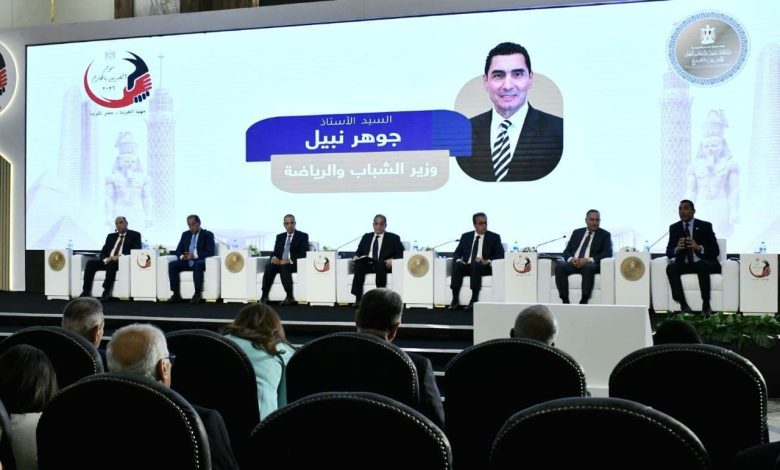 وزير الشباب والرياضة يشهد افتتاح النسخة السابعة من مؤتمر المصريين بالخارج ويشارك في الجلسة العامة بعنوان "سياسة الدولة لرعاية المصريين بالخارج"