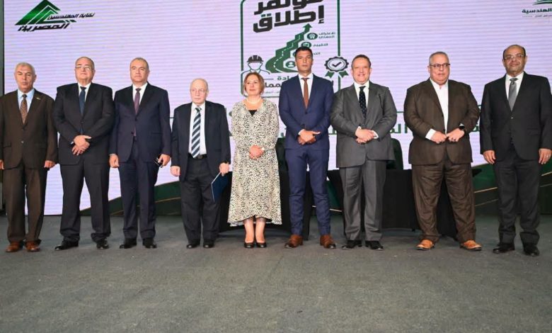 وزير الصناعة يفتتح فعاليات مؤتمر تدشين "منظومة التطوير المهني الهندسي وإطلاق شهادة "المهندس الممارس المعتمد"