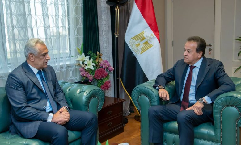 وزيرا الصحة والإنتاج الحربي يبحثان مستجدات عدد من المشروعات القومية المشتركة