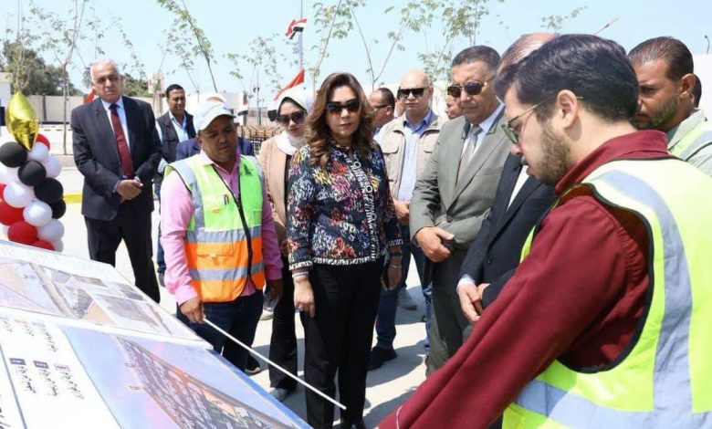 وزيرة التنمية المحلية والبيئة ومحافظ القليوبية يفتتحان وحدة احتجاز المضبوطات ومركبات التكهين بالخانكة