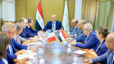 عبد اللطيف يبحث مع السفير الفرنسي سبل مواصلة تعزيز التعاون في مجال التعليم والاستفادة من الخبرات الفرنسية في تطوير منظومة التعليم الفني